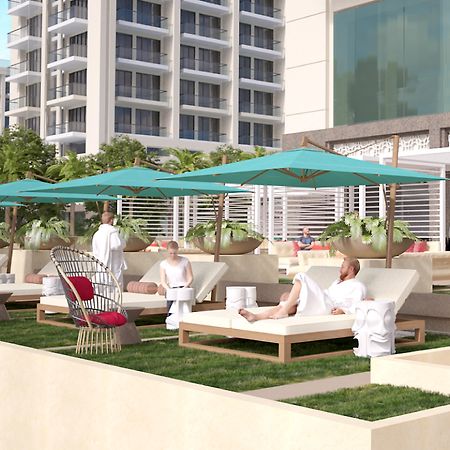 Hilton Dubai Palm Jumeirah Экстерьер фото The pool at the Wynn